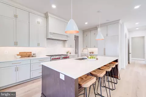 Kitchen - 1538 Forest Ln, Mclean, VA 22101 photo 11 of 14