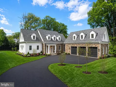 Exterior - 1538 Forest Ln, Mclean, VA 22101 photo 7 of 13