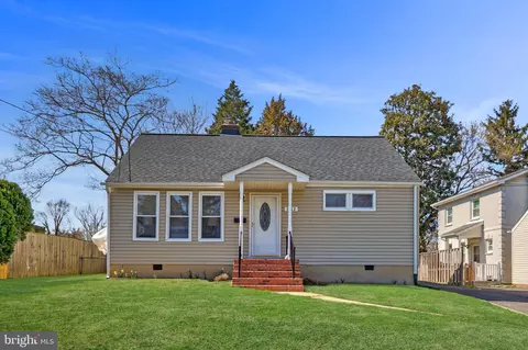3112 Annandale Rd, Falls Church, VA 22042