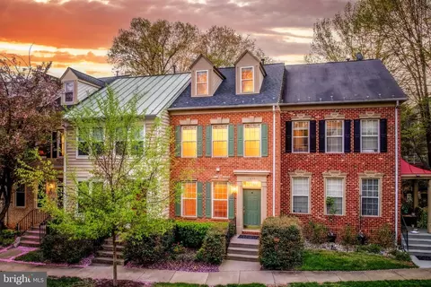 1228 Vintage Pl, Reston, VA 20194