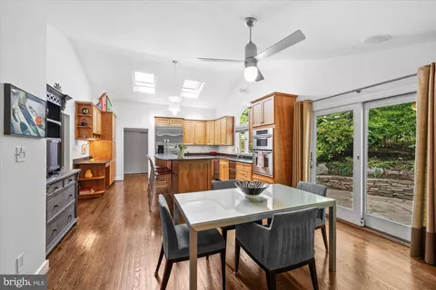 Other - 7908 Foxhound Rd, Mclean, VA 22102 photo 3 of 7