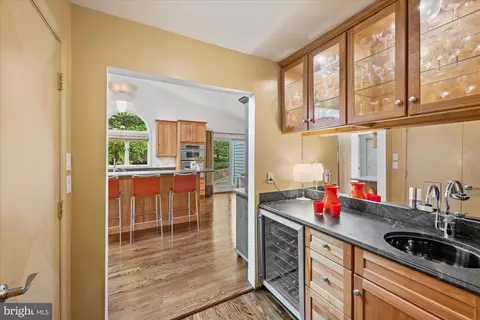 Kitchen - 7908 Foxhound Rd, Mclean, VA 22102 photo 4 of 4