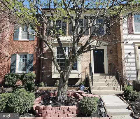 6191 Wellington Commons Dr, Alexandria, VA 22310