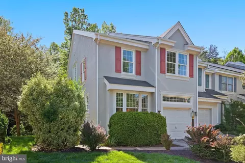 1366 Park Garden Ln, Reston, VA 20194