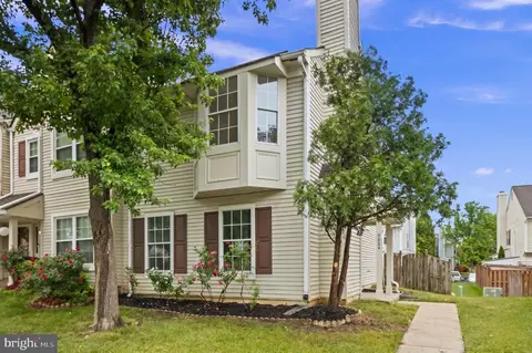 8684 Venoy Ct, Alexandria, VA 22309