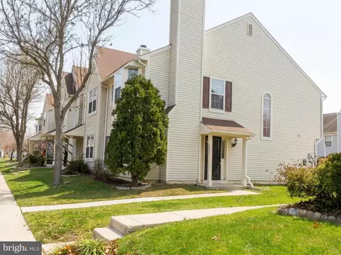 8684 Venoy Ct, Alexandria, VA 22309