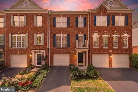 13557 Lavender Mist Ln, Centreville, VA 20120