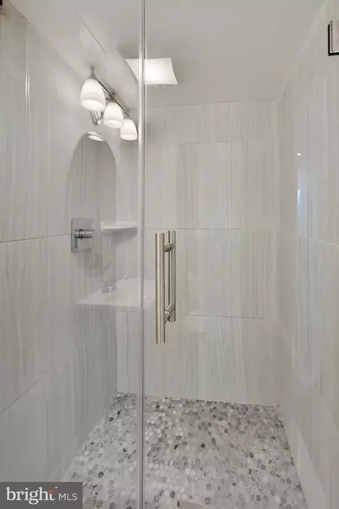 Bath - 5510 Eastbourne Dr, Springfield, VA 22151 photo 5 of 5