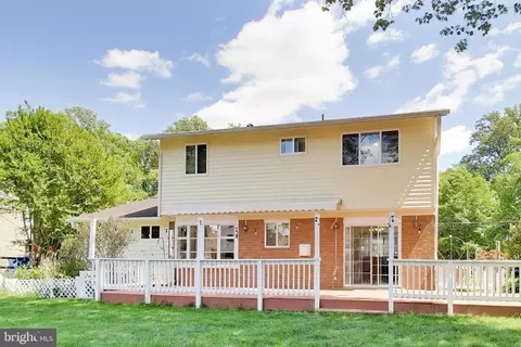 Exterior - 5510 Eastbourne Dr, Springfield, VA 22151 photo 7 of 13