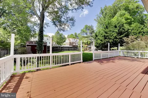 Exterior - 5510 Eastbourne Dr, Springfield, VA 22151 photo 4 of 13