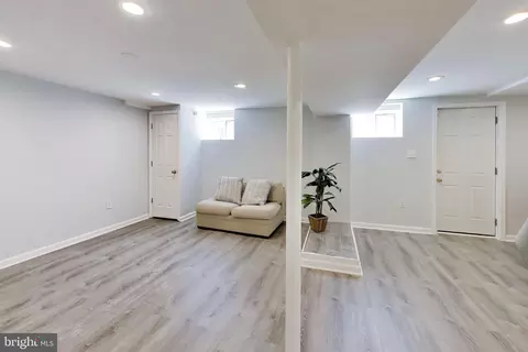 Living - 5510 Eastbourne Dr, Springfield, VA 22151 photo 3 of 4