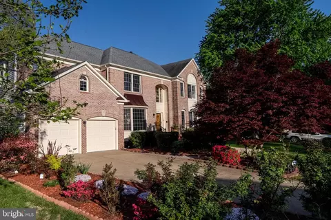 8103 Haddington Ct, Fairfax Station, VA 22039