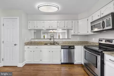 Kitchen - 6491 Milva Ln, Springfield, VA 22150 photo 3 of 4