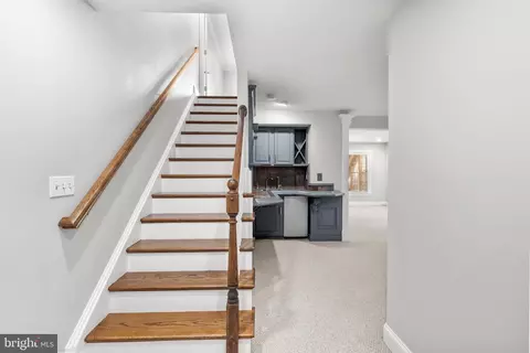 Entry Way - 6491 Milva Ln, Springfield, VA 22150 photo 8 of 9