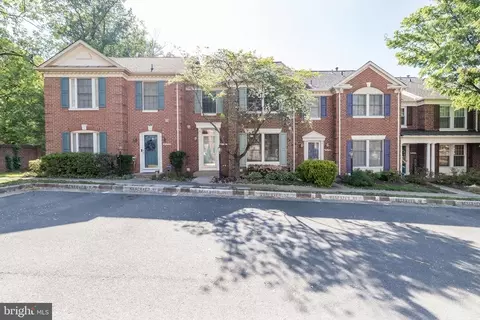Exterior - 6491 Milva Ln, Springfield, VA 22150 photo 8 of 9
