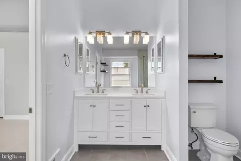Bath - 6491 Milva Ln, Springfield, VA 22150 photo 5 of 9