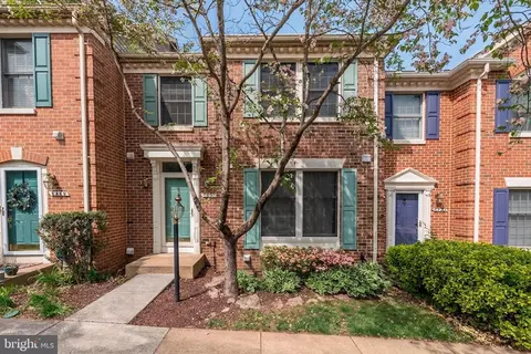Exterior - 6491 Milva Ln, Springfield, VA 22150 photo 2 of 9