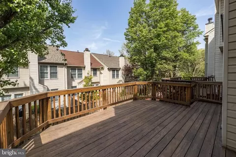 Exterior - 6491 Milva Ln, Springfield, VA 22150 photo 6 of 9