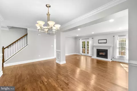 Living - 6491 Milva Ln, Springfield, VA 22150 photo 1 of 6