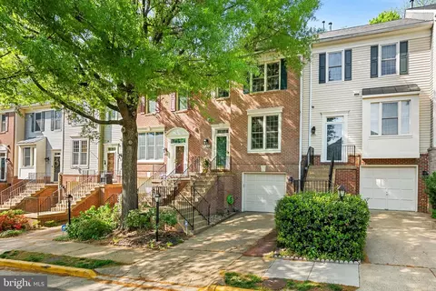 3632 Ransom Pl, Alexandria, VA 22306