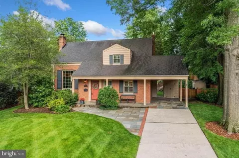 9005 Greylock St, Alexandria, VA 22308