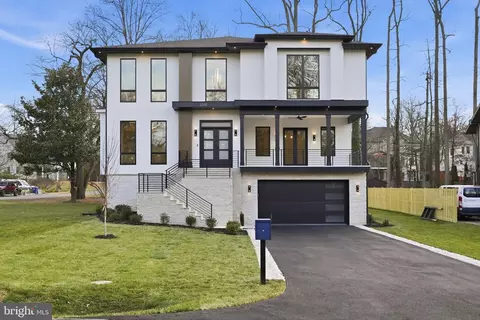 6913 Berkeley St, Falls Church, VA 22043