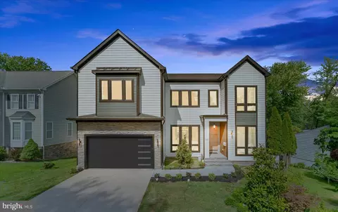 1110 Hillcrest Dr SW, Vienna, VA 22180
