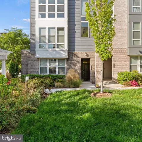 13385 Launders St #75, Herndon, VA 20171