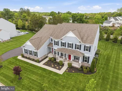 11865 Boscobel Ct, Herndon, VA 20170