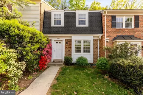 5039 Head Ct, Fairfax, VA 22032
