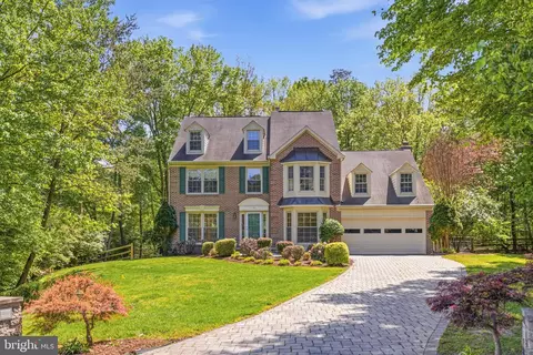 6762 Bronze Post Rd, Centreville, VA 20121