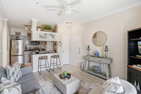 12929 Centre Park Cir #115, Herndon, VA 20171