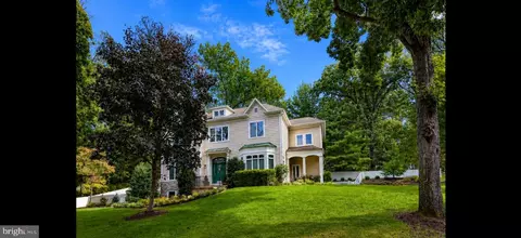 3242 Valley Ln, Falls Church, VA 22044
