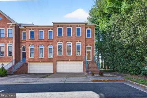 7522 Chrisland Cv, Falls Church, VA 22042