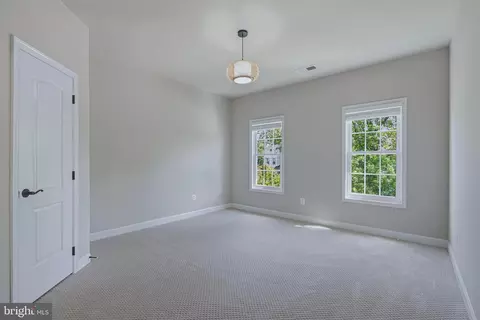 6804 Dean Dr, Mclean, VA 22101 photo 32