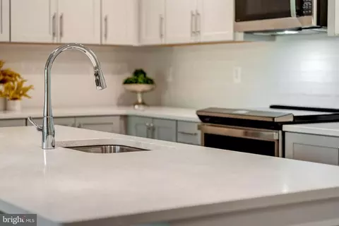 Kitchen - 1669 Bandit Loop #406A, Reston, VA 20190 photo 3 of 5