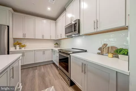 Kitchen - 1669 Bandit Loop #406A, Reston, VA 20190 photo 5 of 5