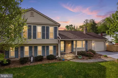 5457 Broadmoor St, Alexandria, VA 22315