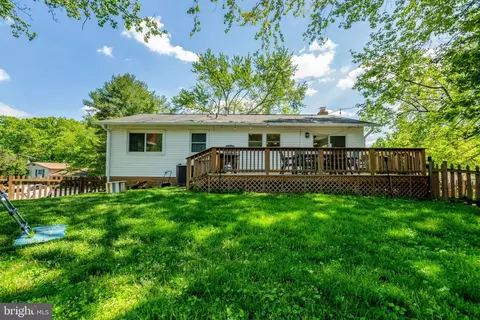 Exterior - 7212 Galgate Dr, Springfield, VA 22153 photo 10 of 10