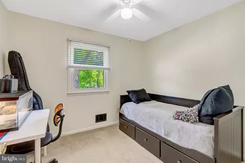 Bedroom - 7212 Galgate Dr, Springfield, VA 22153 photo 6 of 7