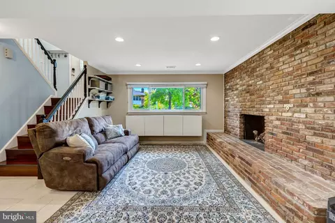 Living - 7212 Galgate Dr, Springfield, VA 22153 photo 2 of 2