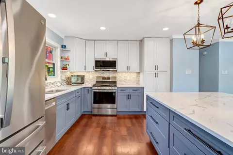 Kitchen - 7212 Galgate Dr, Springfield, VA 22153 photo 3 of 6