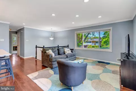 Living - 7212 Galgate Dr, Springfield, VA 22153 photo 1 of 2