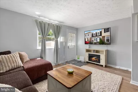 8307 Crestmont Cir, Springfield, VA 22153 photo 10