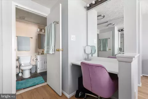 8307 Crestmont Cir, Springfield, VA 22153 photo 17