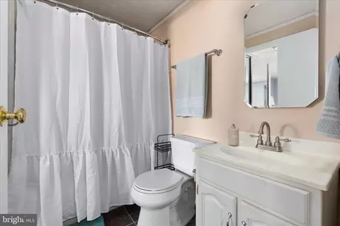 8307 Crestmont Cir, Springfield, VA 22153 photo 13