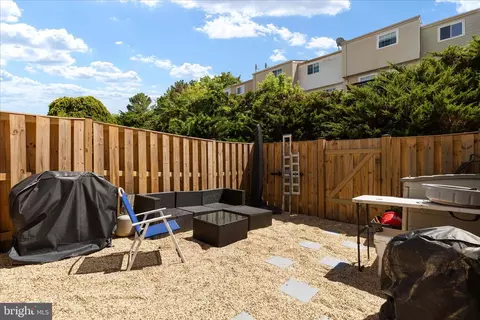 8307 Crestmont Cir, Springfield, VA 22153 photo 23