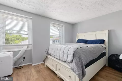 8307 Crestmont Cir, Springfield, VA 22153 photo 15