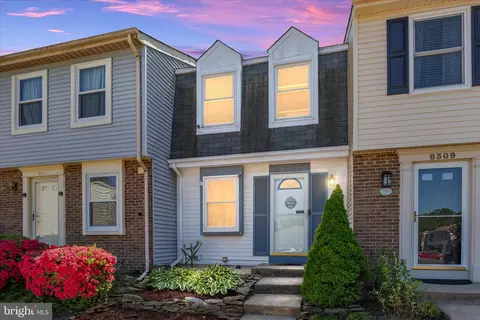 8307 Crestmont Cir, Springfield, VA 22153 photo 2