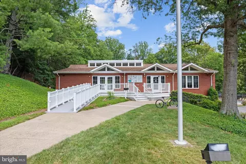 8307 Crestmont Cir, Springfield, VA 22153 photo 31
